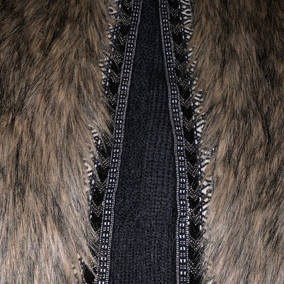 Miss Me faux fur vest - Picture 2 of 5
